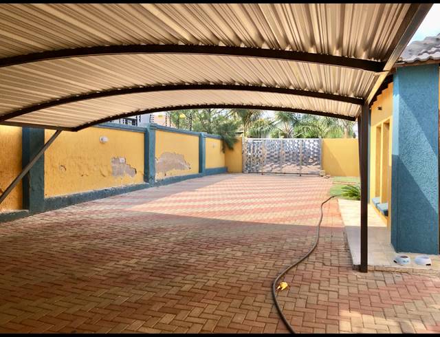 5 BEDROOM HOUSE FOR SALE IN SERALA VIEW